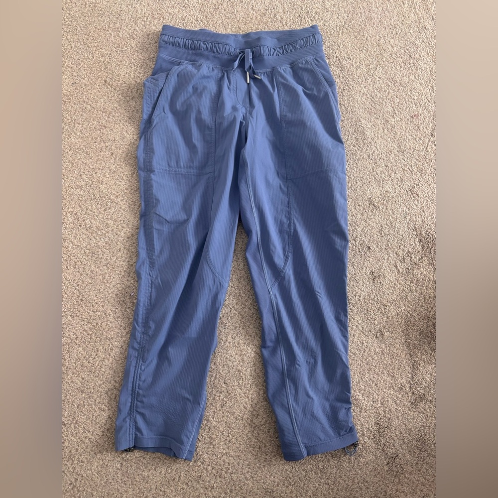 Lululemon | Beyond the Studio 7/8 Jogger Pants in Water Drop Blue | Size 4